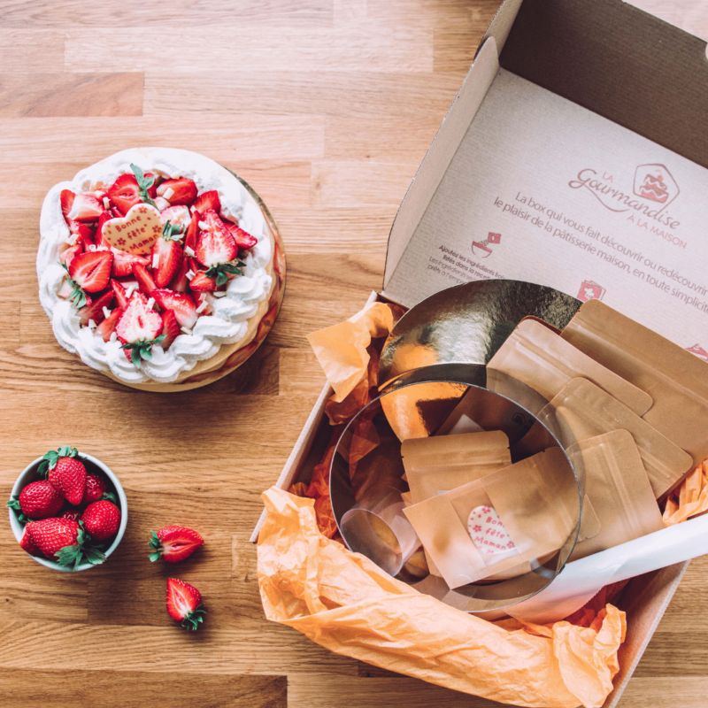 box de pâtisserie pour réaliser un fraisier